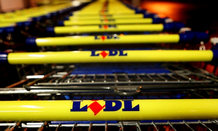 zeto_Lidl Kernel capital investment – photo of LIDL trolleys